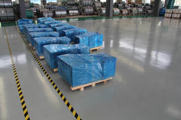 汽车用(yong)异形(xing)板成品(pin)简包装